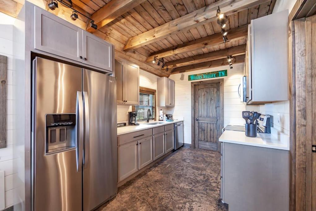 Romantic A-Frame Private Hottub Firepit Neargsmnp Севьервилл Экстерьер фото
